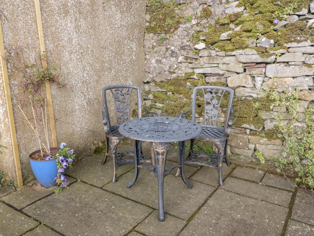 Watershed Cottage Settle Esterno foto